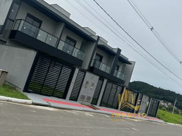 Sobrado à venda  no Forquilhas - São José, SC. Imóveis
