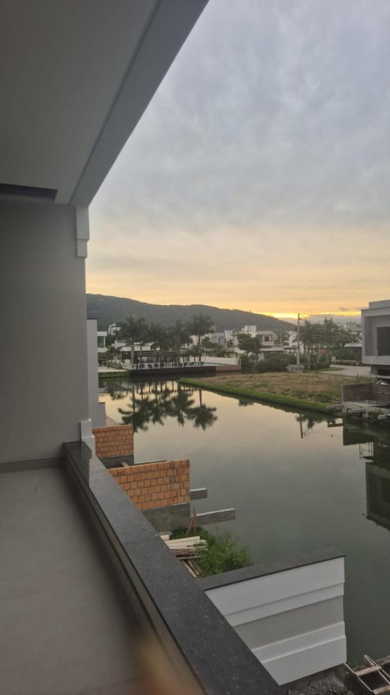 Casa Alto Padrão - Venda - Beira Rio - BiguaÇu - SC
