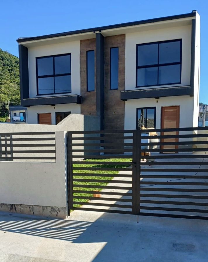 Sobrado - Venda - Loteamento Lisboa III - São José - SC